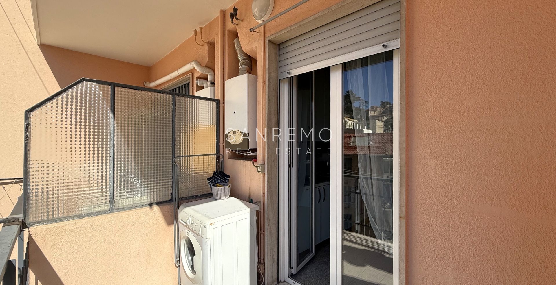 Ampio e luminoso bilocale con grande terrazza