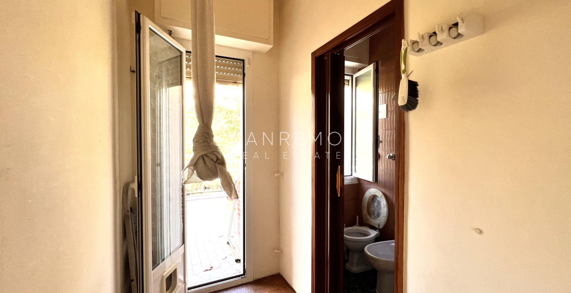 Attico in zona Solaro con ottima esposizione e bellissima vista mare