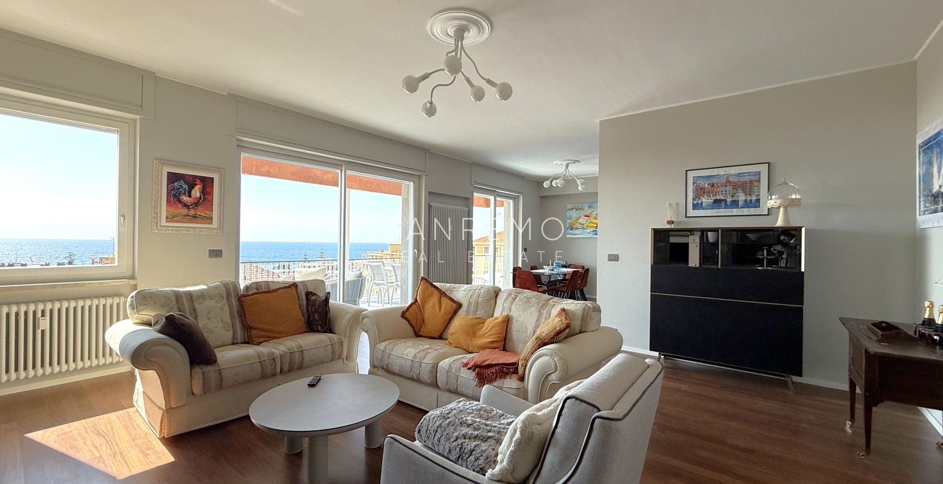 Appartamento ottimamente esposto con terrazza e gradevole vista mare