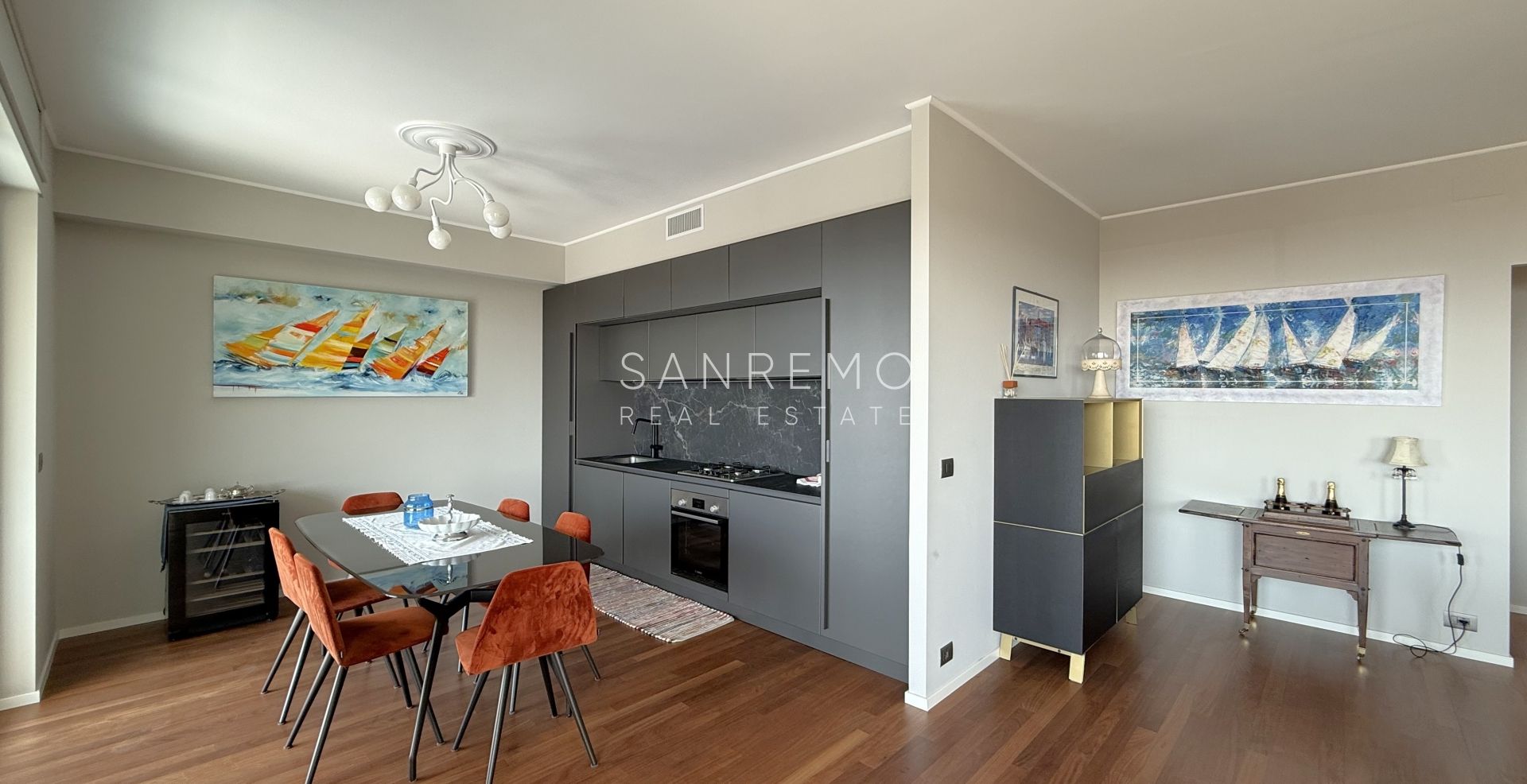 Appartamento ottimamente esposto con terrazza e gradevole vista mare
