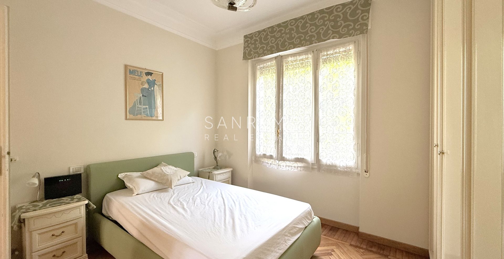 Appartamento con terrazzo e vista mare in contesto tranquillo e riservato