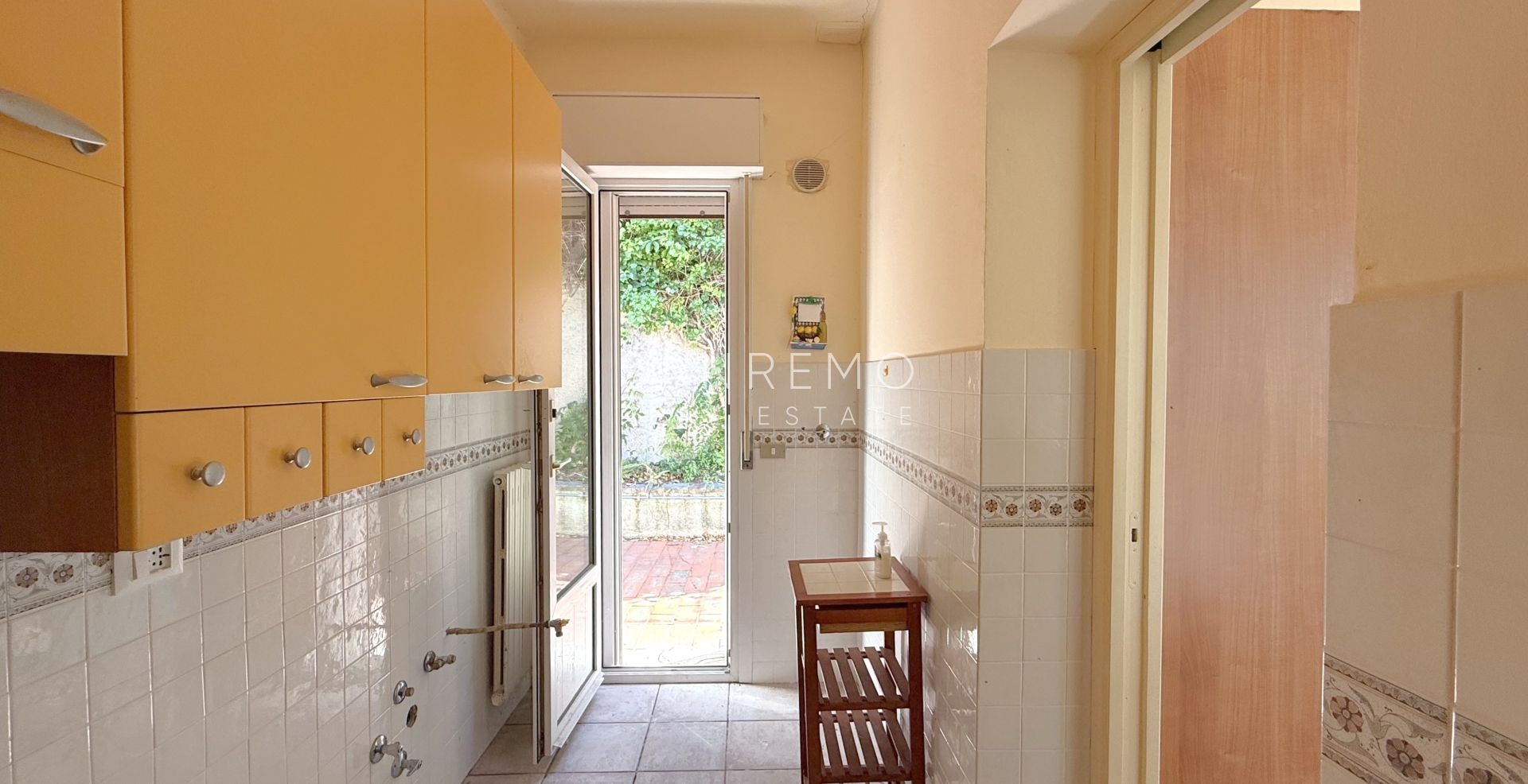 Graziosa villa con piscina sulla prima collina di Sanremo