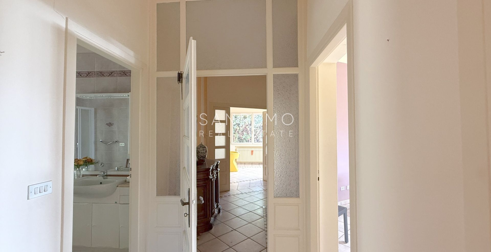 Graziosa villa con piscina sulla prima collina di Sanremo