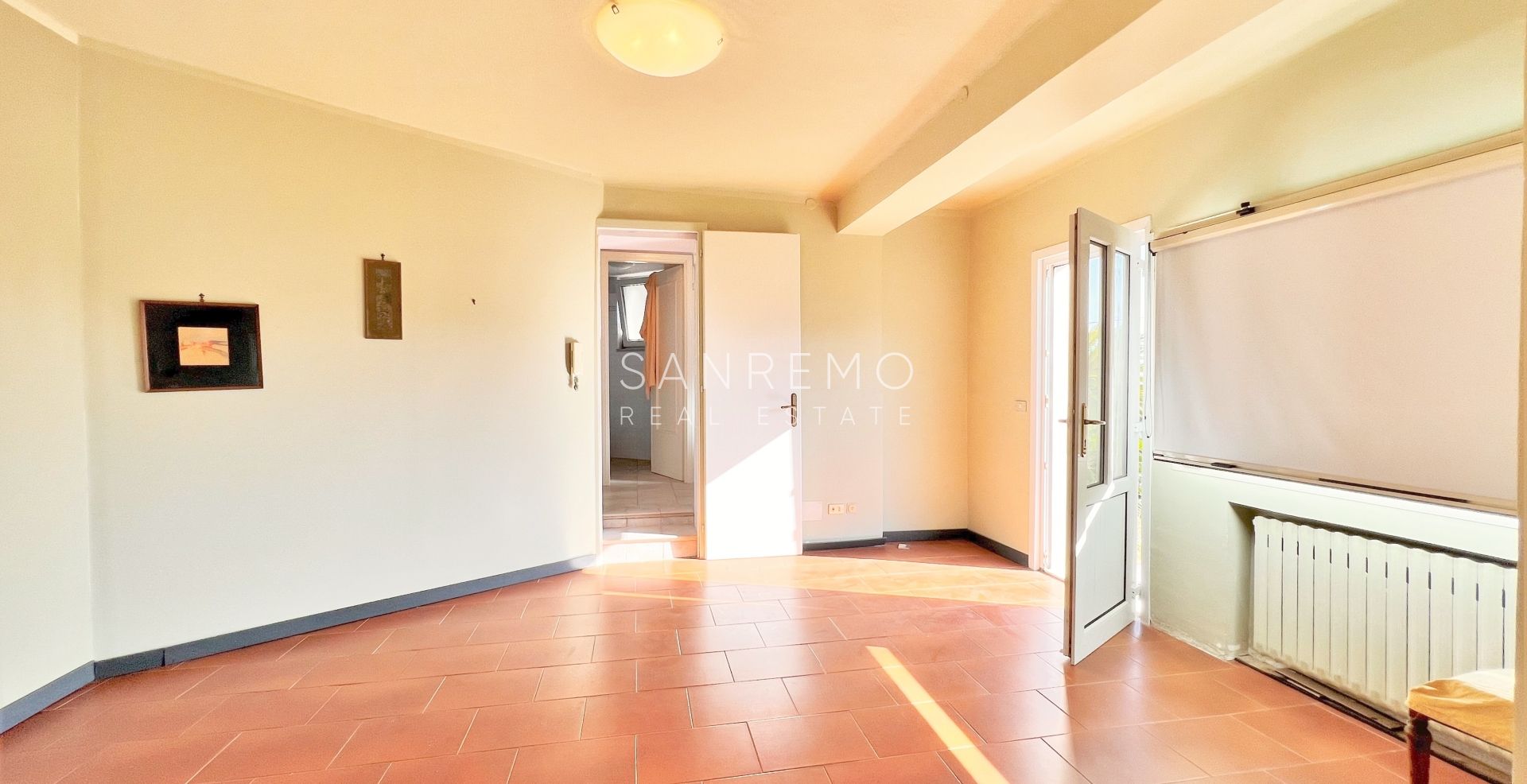 Graziosa villa con piscina sulla prima collina di Sanremo