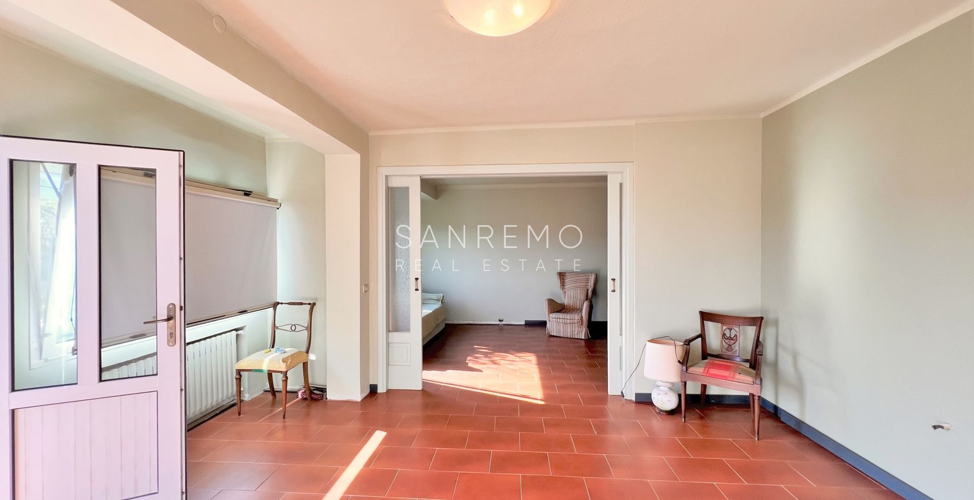 Graziosa villa con piscina sulla prima collina di Sanremo