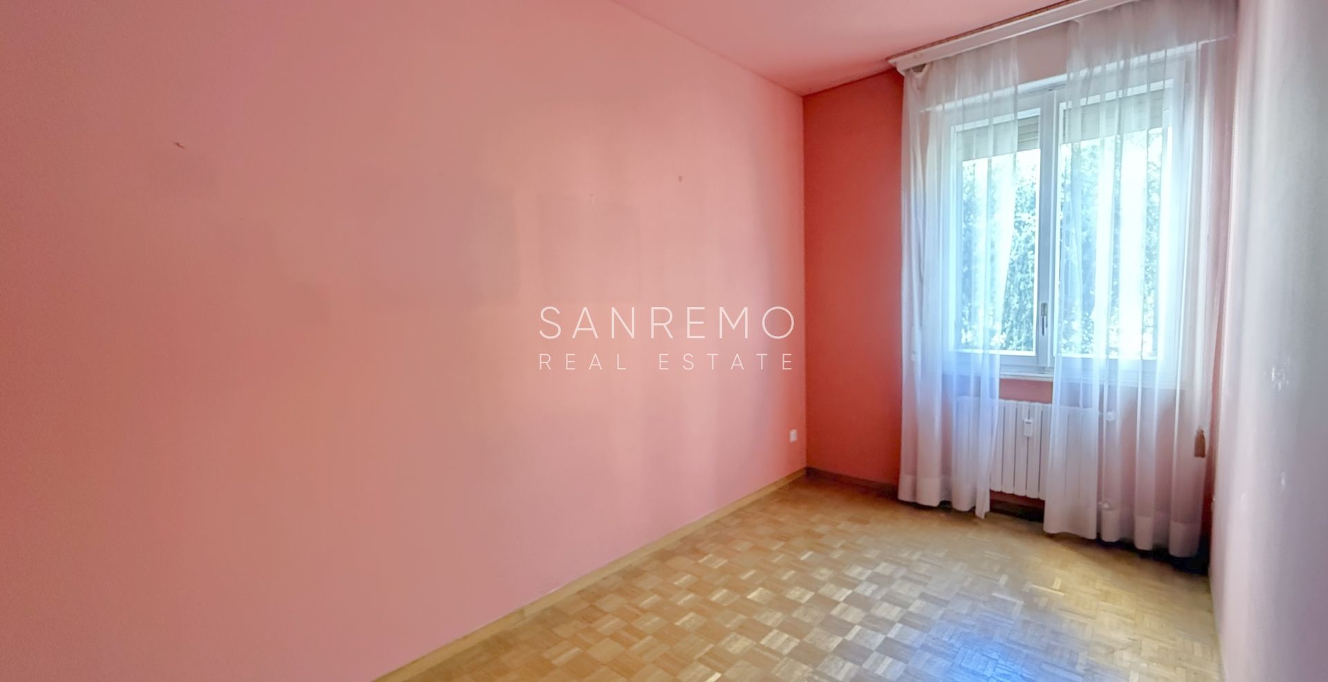 Luminoso trilocale con ampio terrazzo immerso nel verde