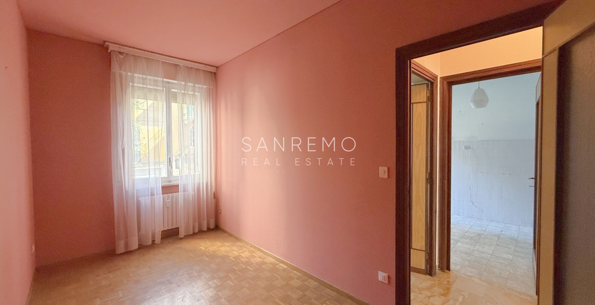 Luminoso trilocale con ampio terrazzo immerso nel verde