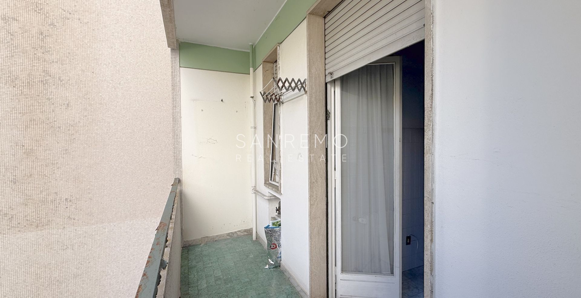 Luminoso trilocale con ampio terrazzo immerso nel verde