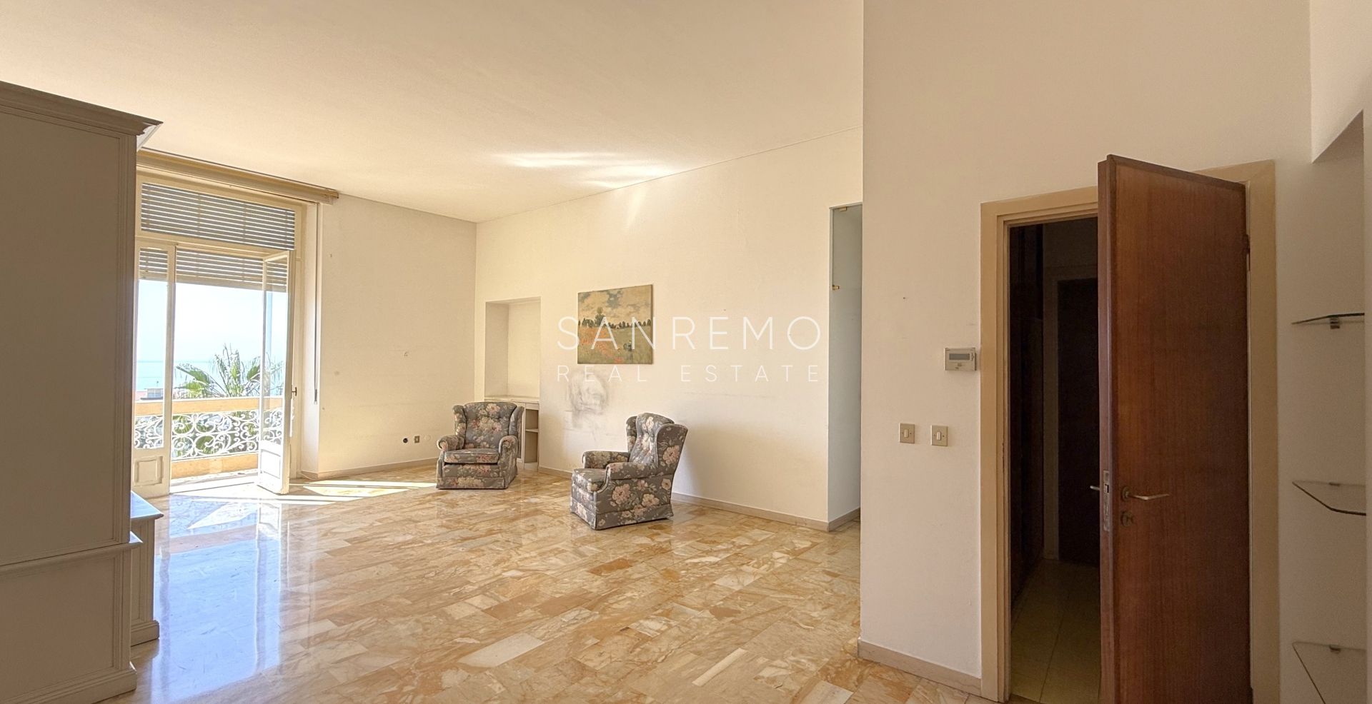 Prestigioso appartamento in villa con splendida vista mare