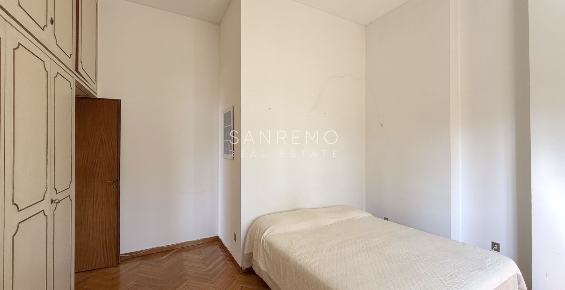 Prestigioso appartamento in villa con splendida vista mare