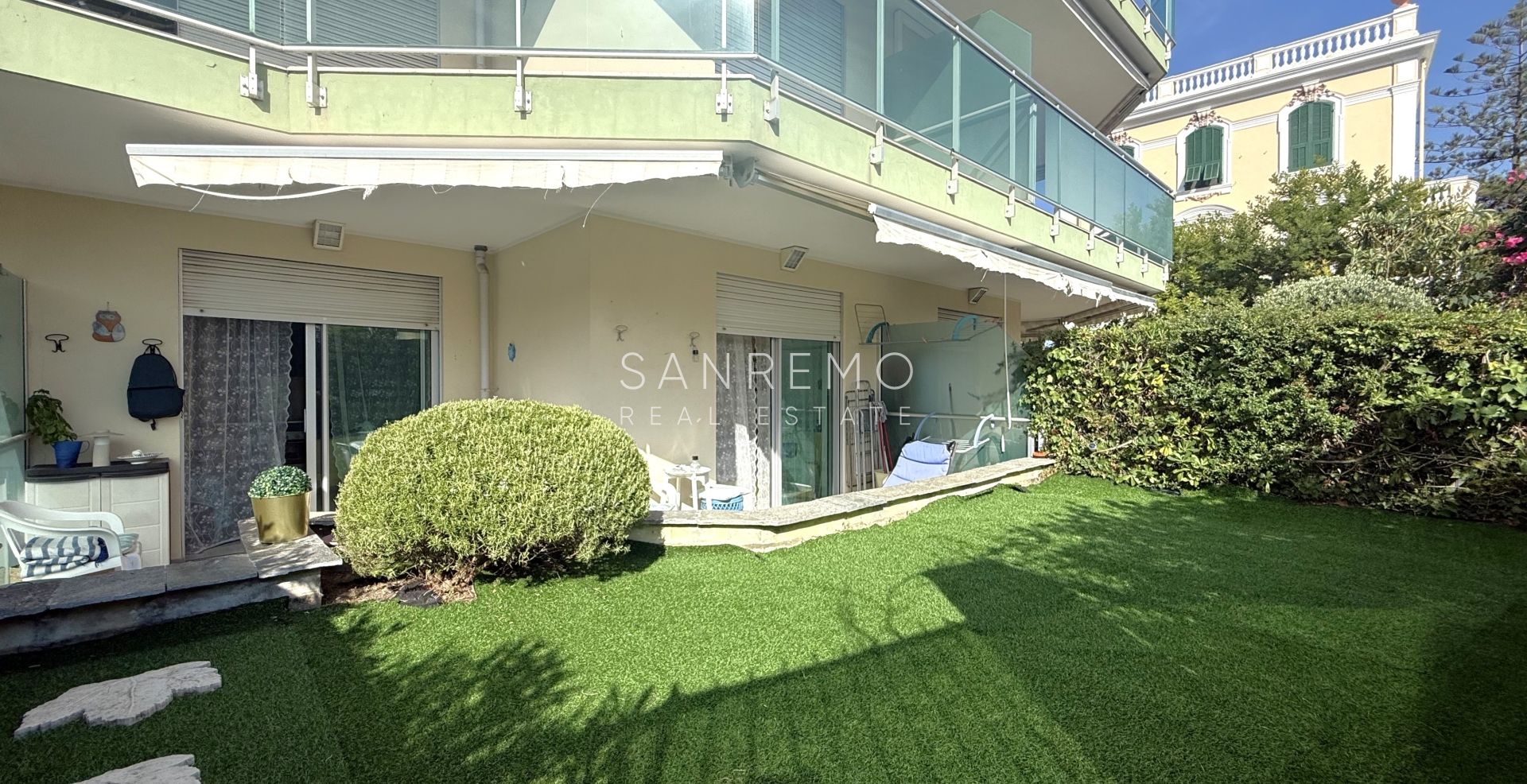  Grazioso bilocale con giardino privato e box auto