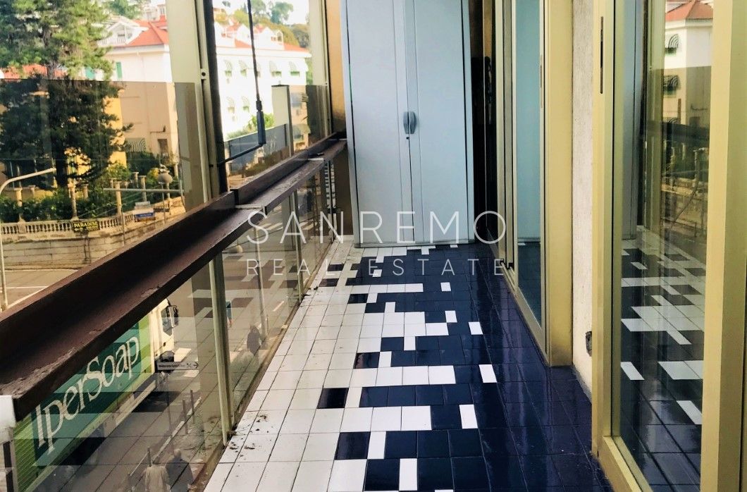 Ampio appartamento a pochi passi da Portosole