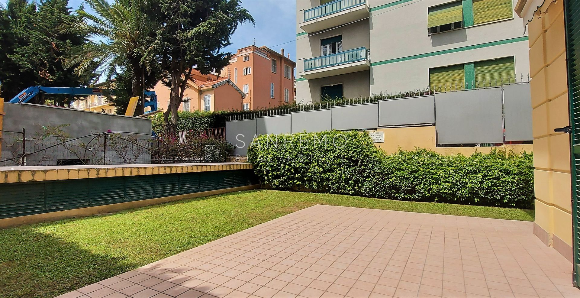 Luminoso trilocale nel pieno centro di Bordighera