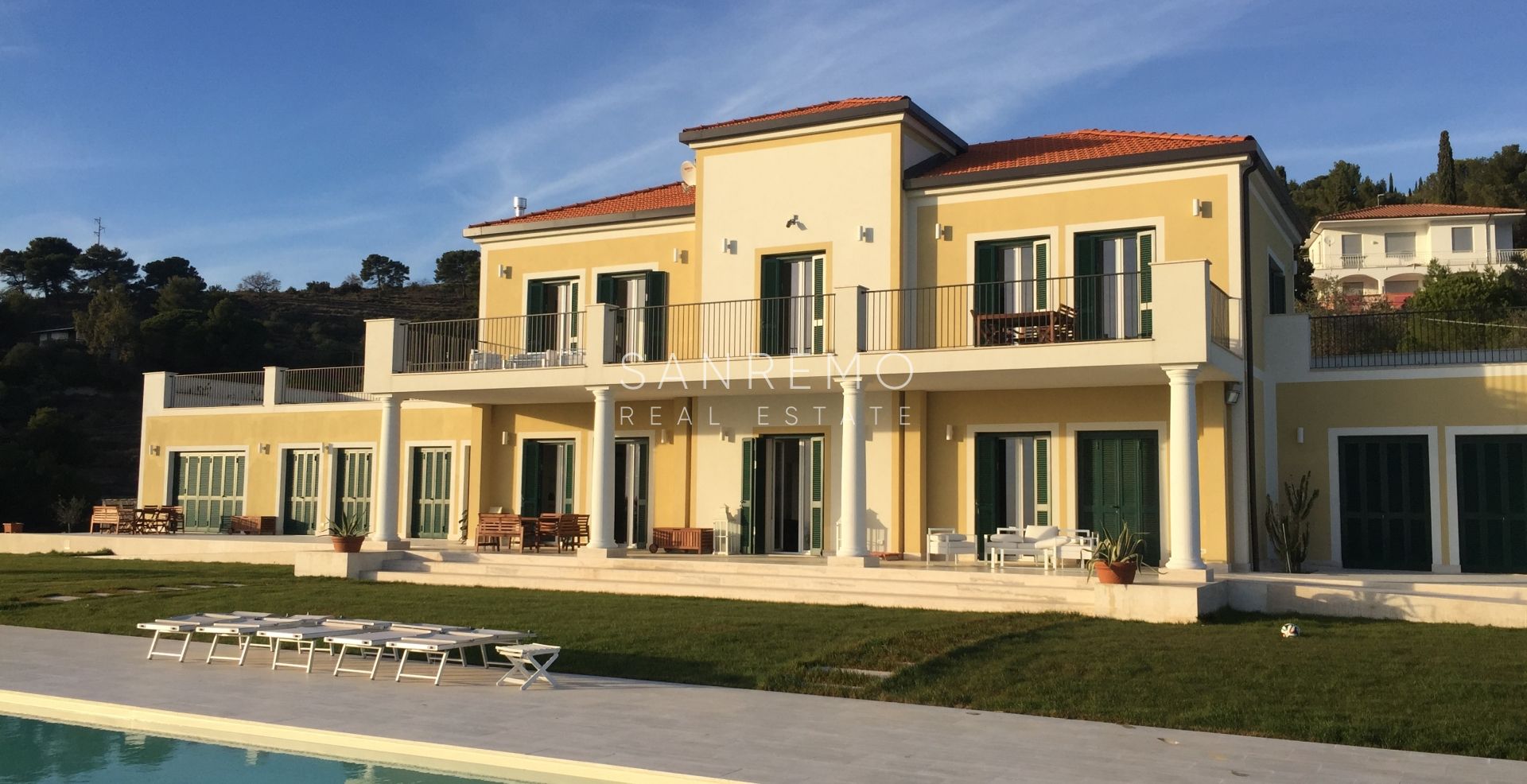 Villa di prestigio con piscina e campo da tennis