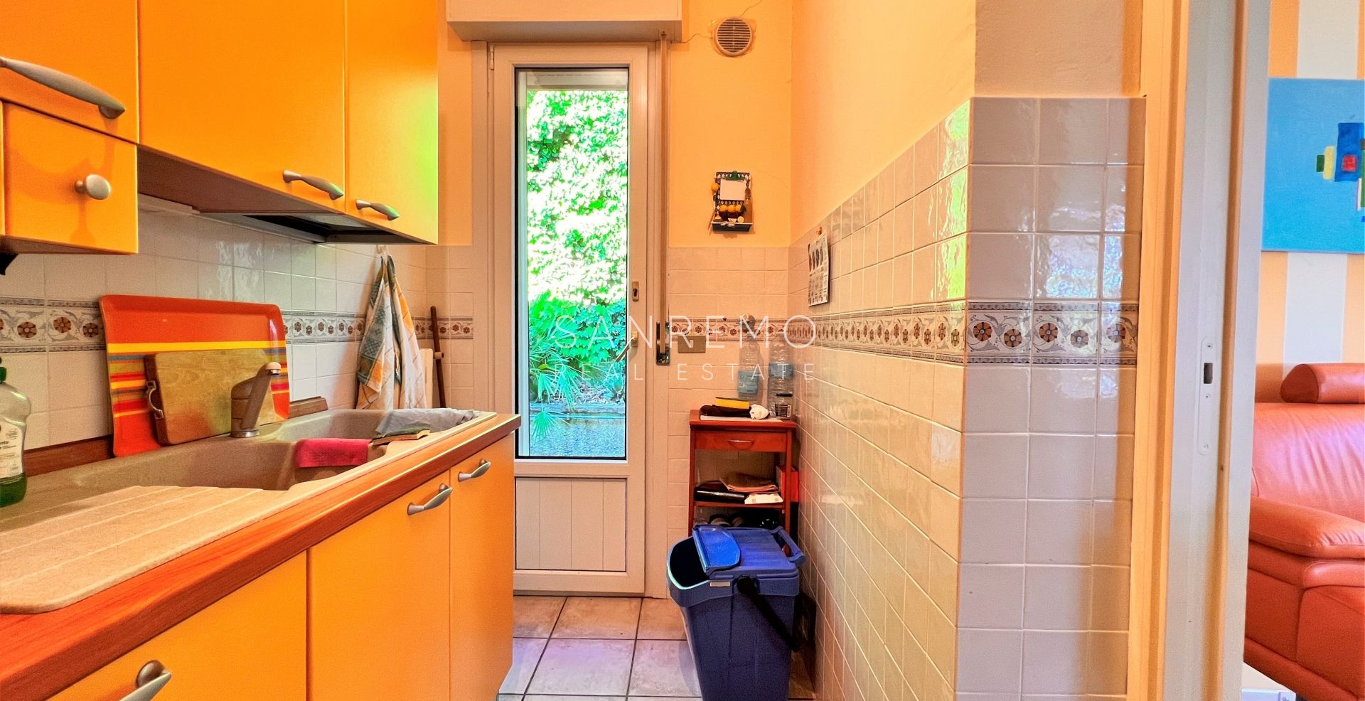Graziosa villa con piscina sulla prima collina di Sanremo