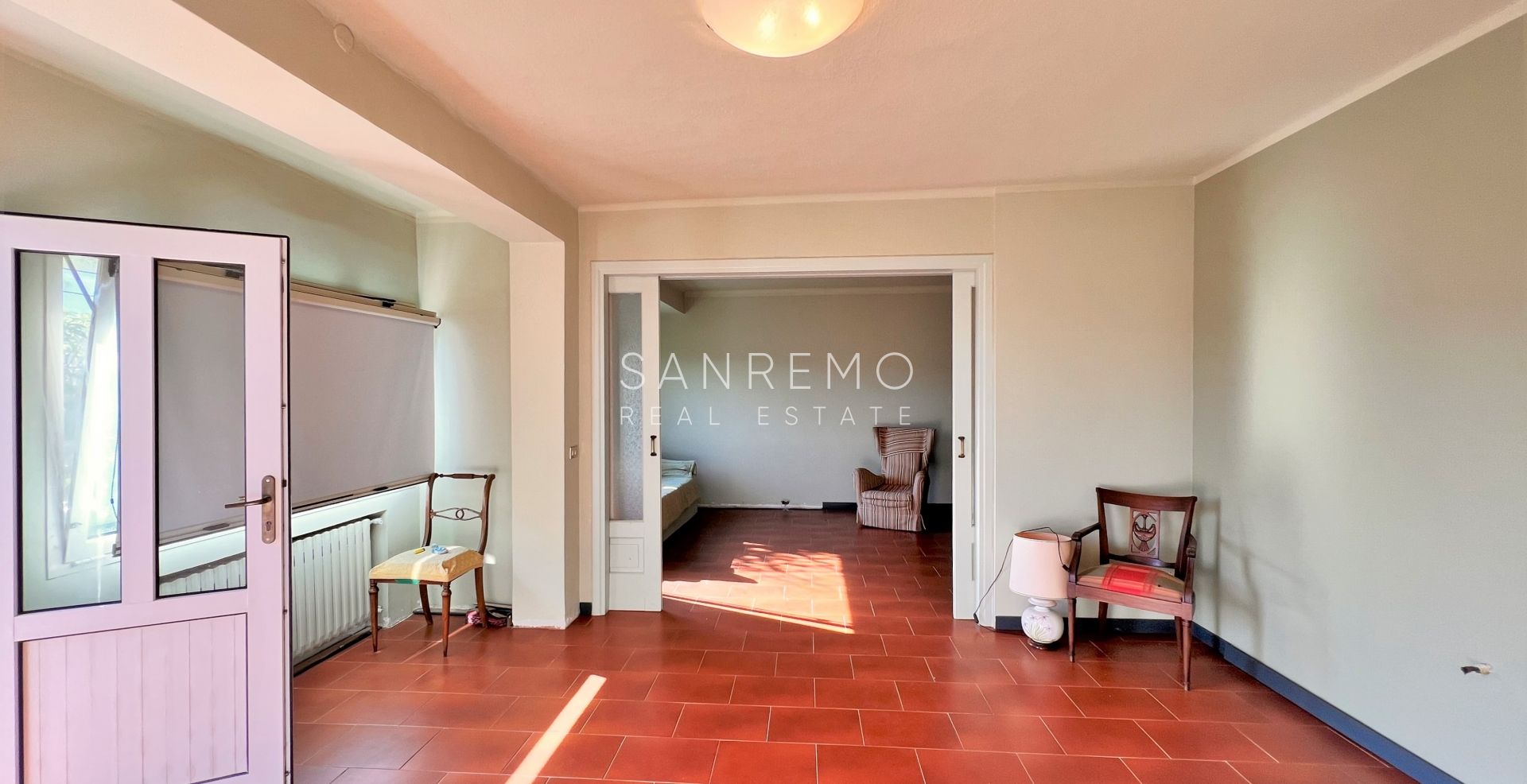 Graziosa villa con piscina sulla prima collina di Sanremo
