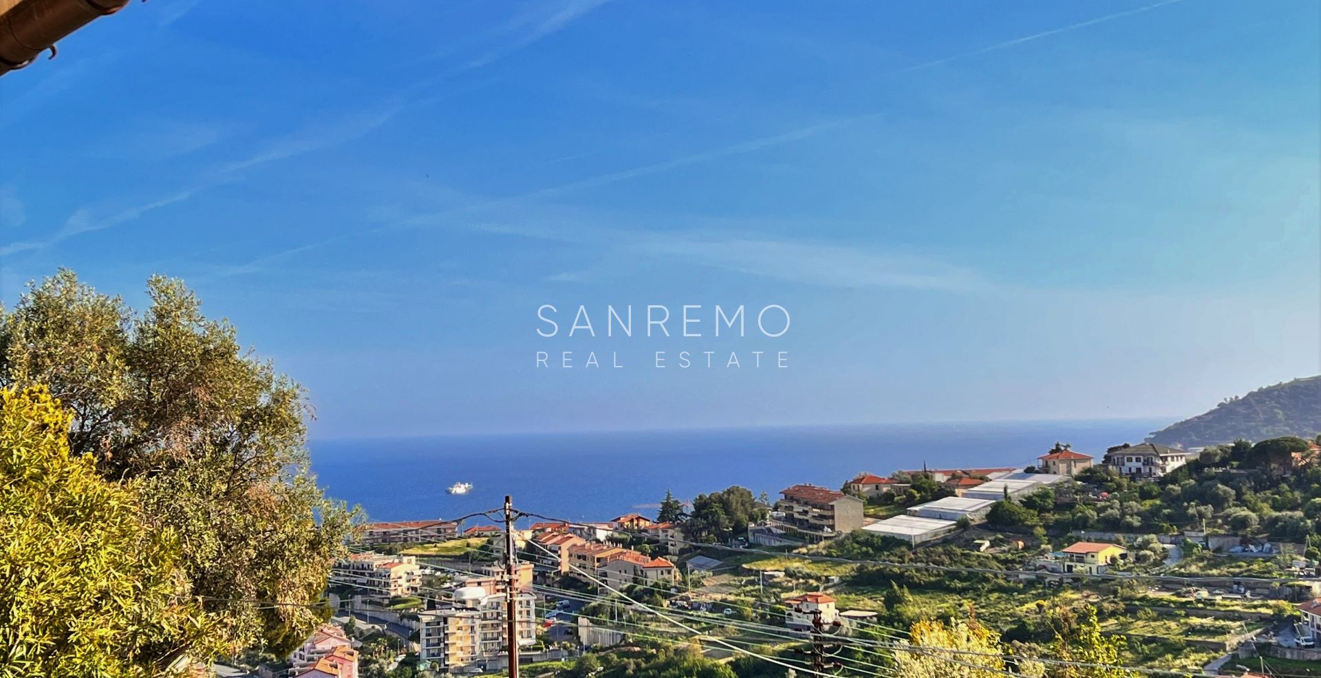 Graziosa villa con piscina sulla prima collina di Sanremo