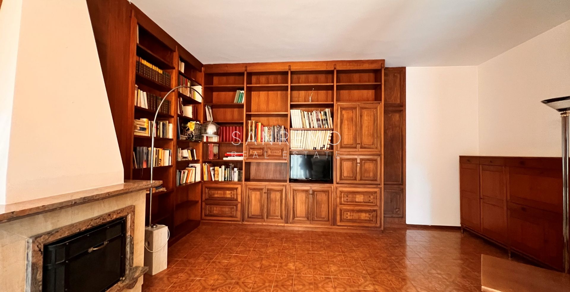 Casa semindipendente con giardino e box auto