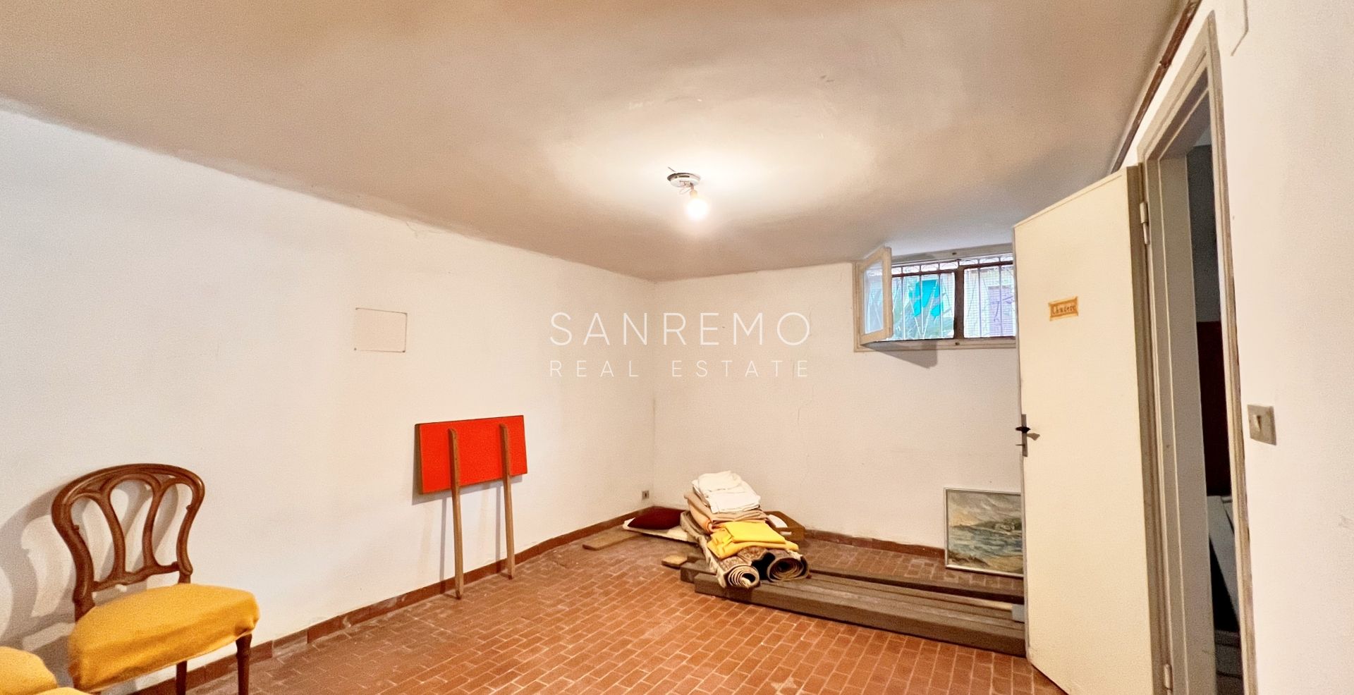 Casa semindipendente con giardino e box auto