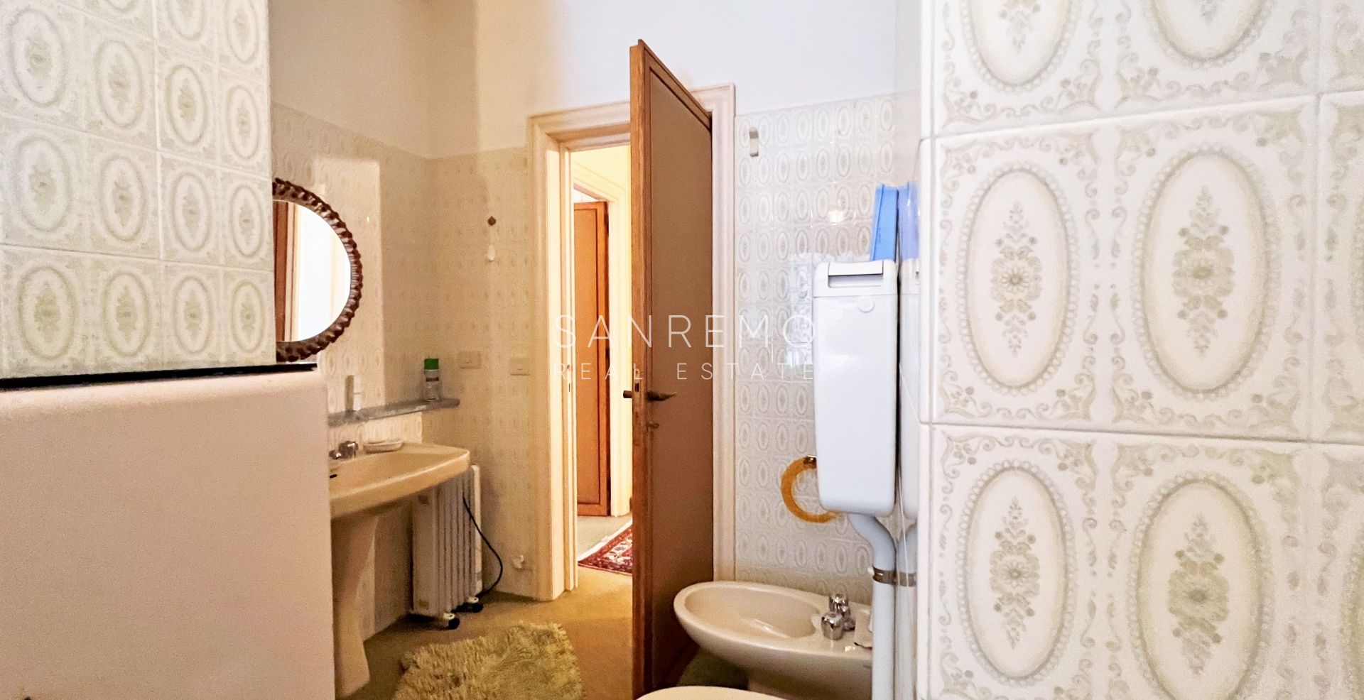 Ampio appartamento con giardino e vista mare