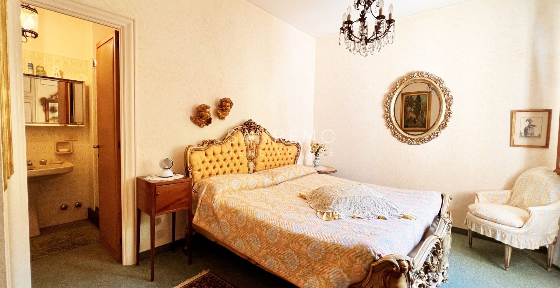 Ampio appartamento con giardino e vista mare