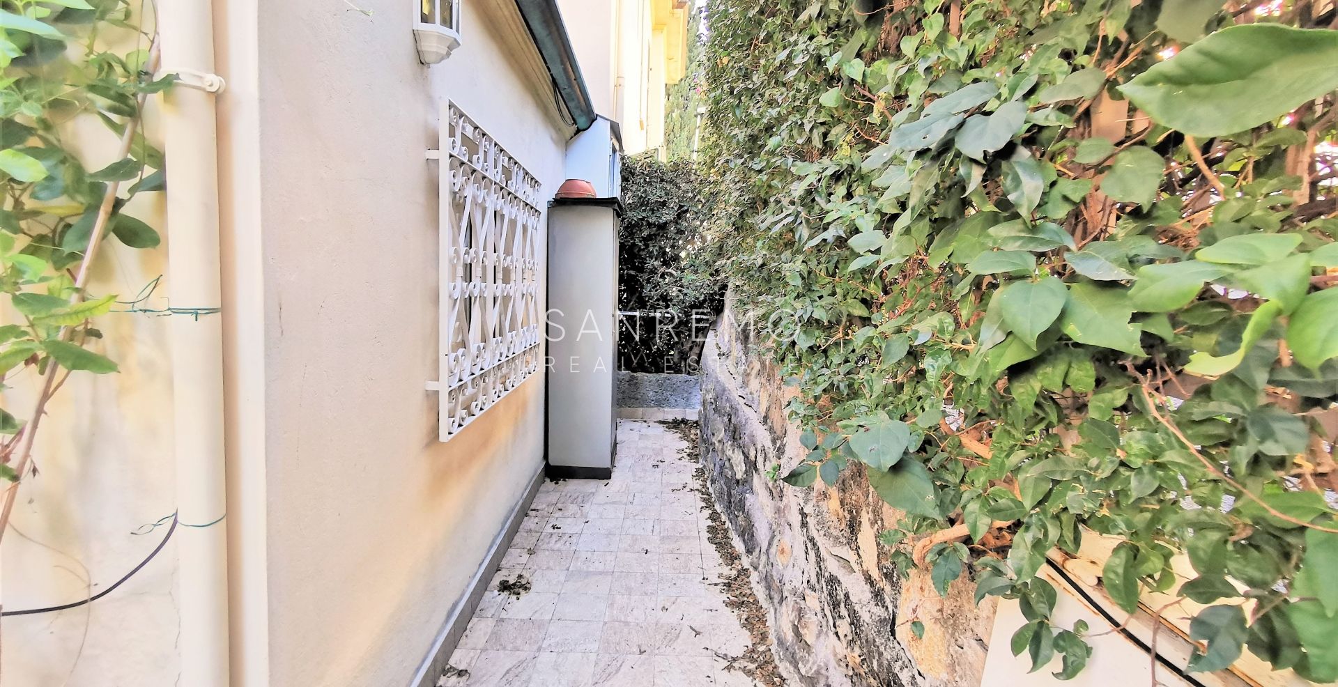 Appartamento con terrazzo e vista mare