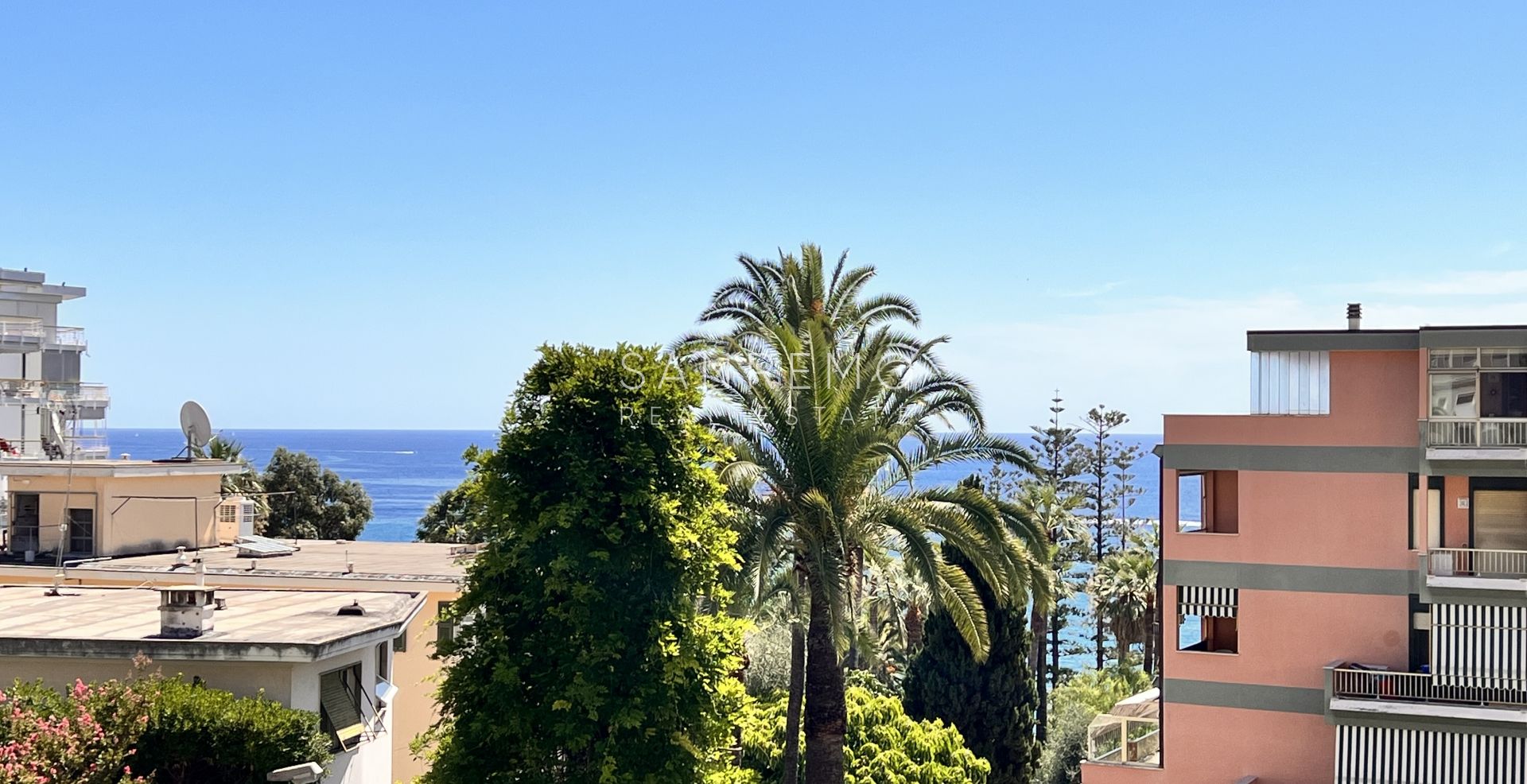 Appartamento con terrazzo e vista mare