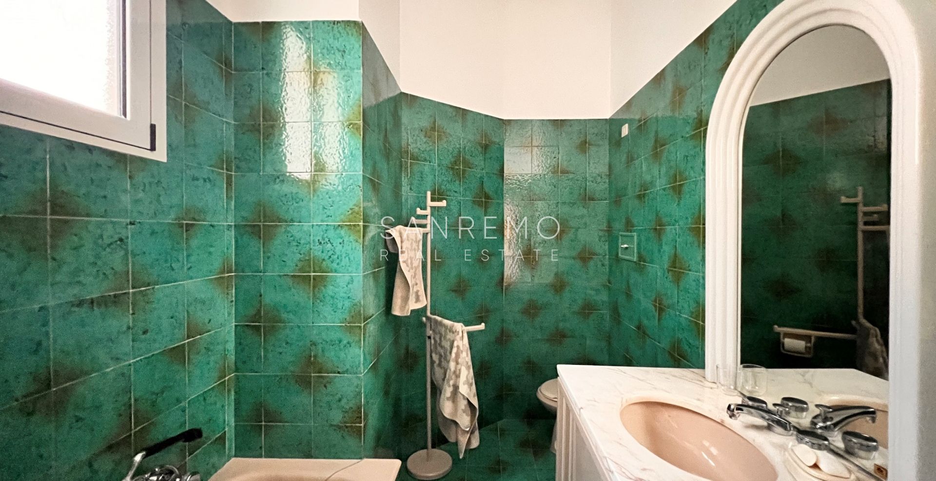 Appartamento con terrazzo e vista mare
