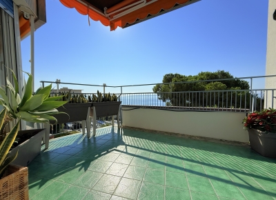 Splendido e luminoso appartamento totalmente ristrutturato in complesso signorile con piscina