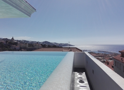 Attico e superattico con piscina e panoramica vita mare