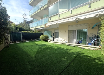  Grazioso bilocale con giardino privato e box auto