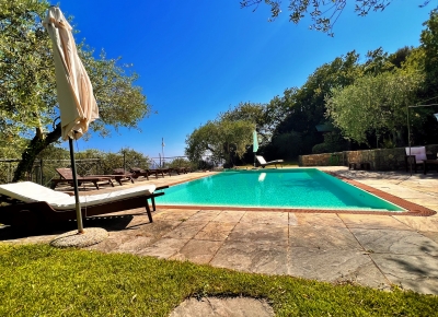 Bellissima villa con piscina sulla prima collina di Bordighera